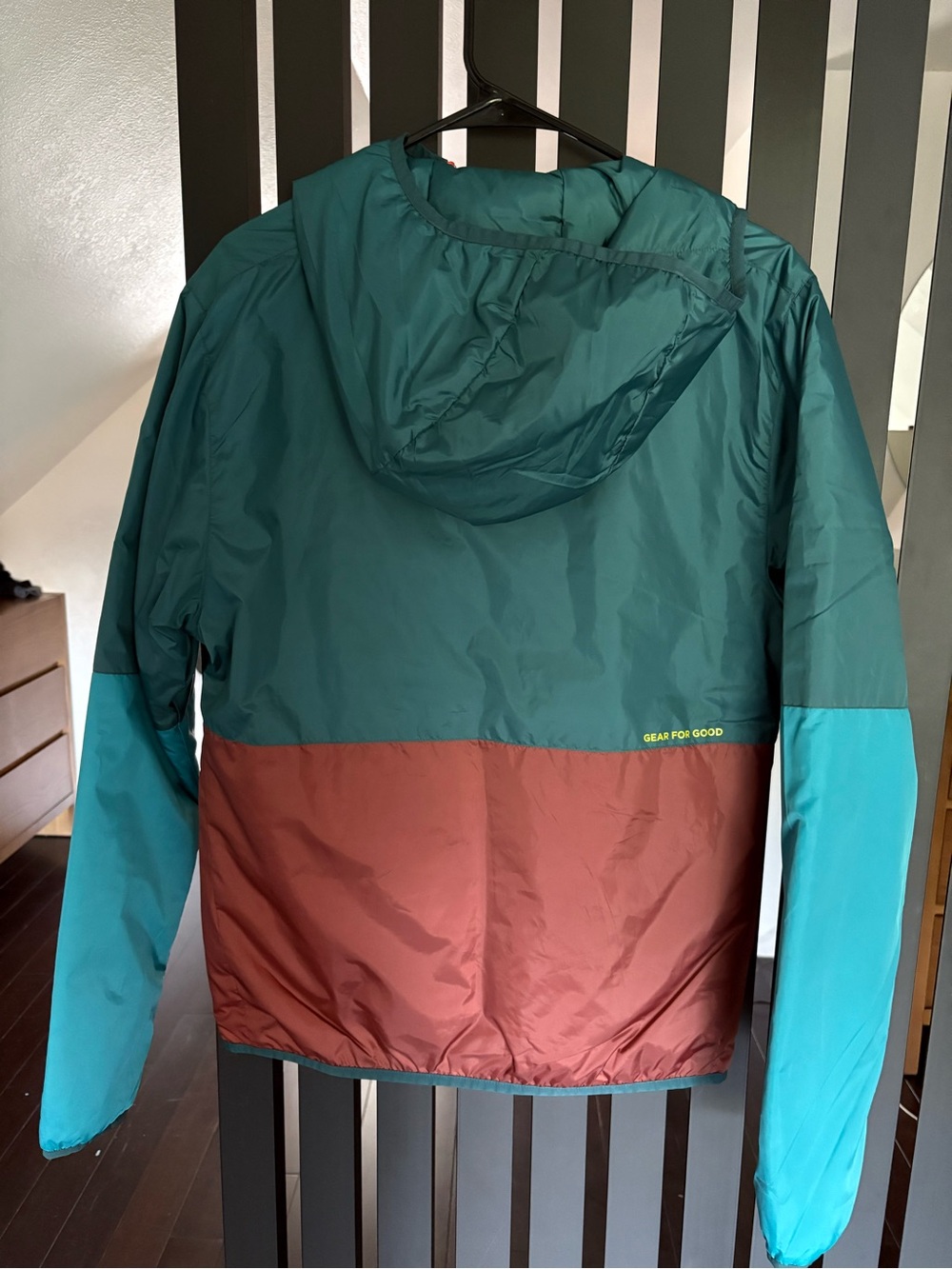 Cotopaxi Teca Cálido Hooded Jacket in Teal with Red Zipper - Picture 5 of 5